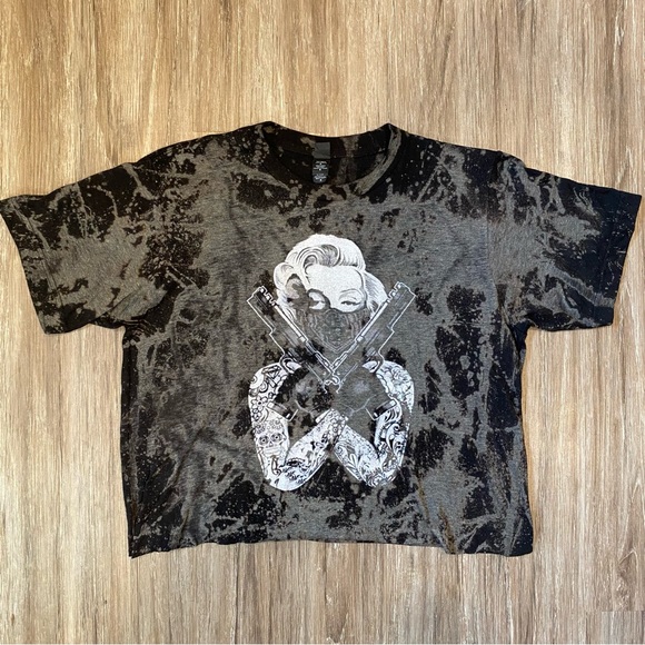 Gangster Marilyn Monroe Tattoos Guns Acid Wash Top - Size Medium - Picture 8 of 11